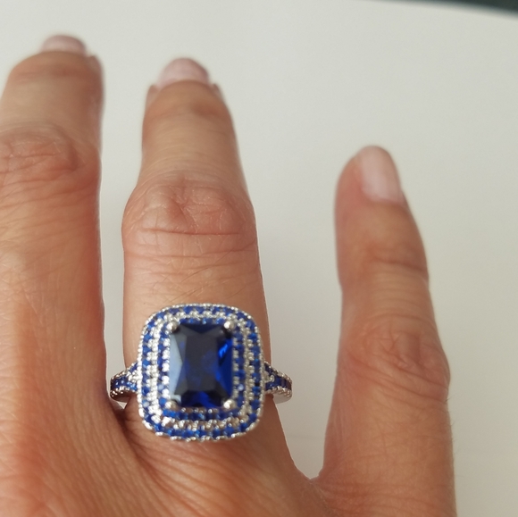 Peermont Jewelry Jewelry - Silver Sapphire Ring